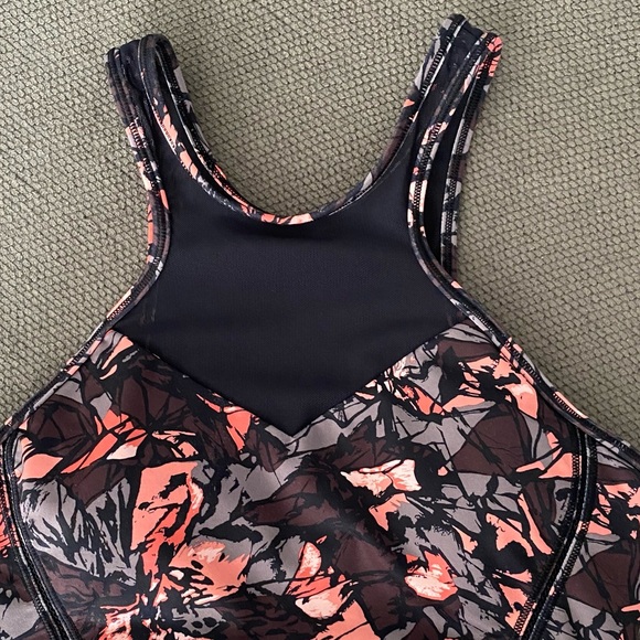 Lululemon Athletics Sports Bra Gym Run Workout Sz 6 - Picture 9 of 12